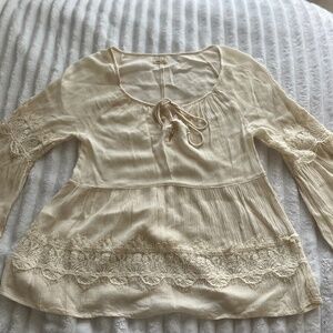HOLLISTER off white/cream lace detail Boho bell sleeve top size S